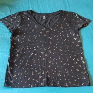 GAP Black Short-Sleeve V-Neck Tee with Silver Heart Print